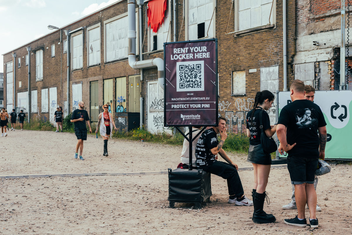 Loading... just a sec